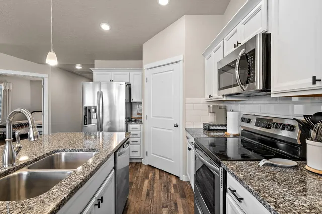 $430,000 | 7572 South Boysenberry Avenue, Boise, ID 83709