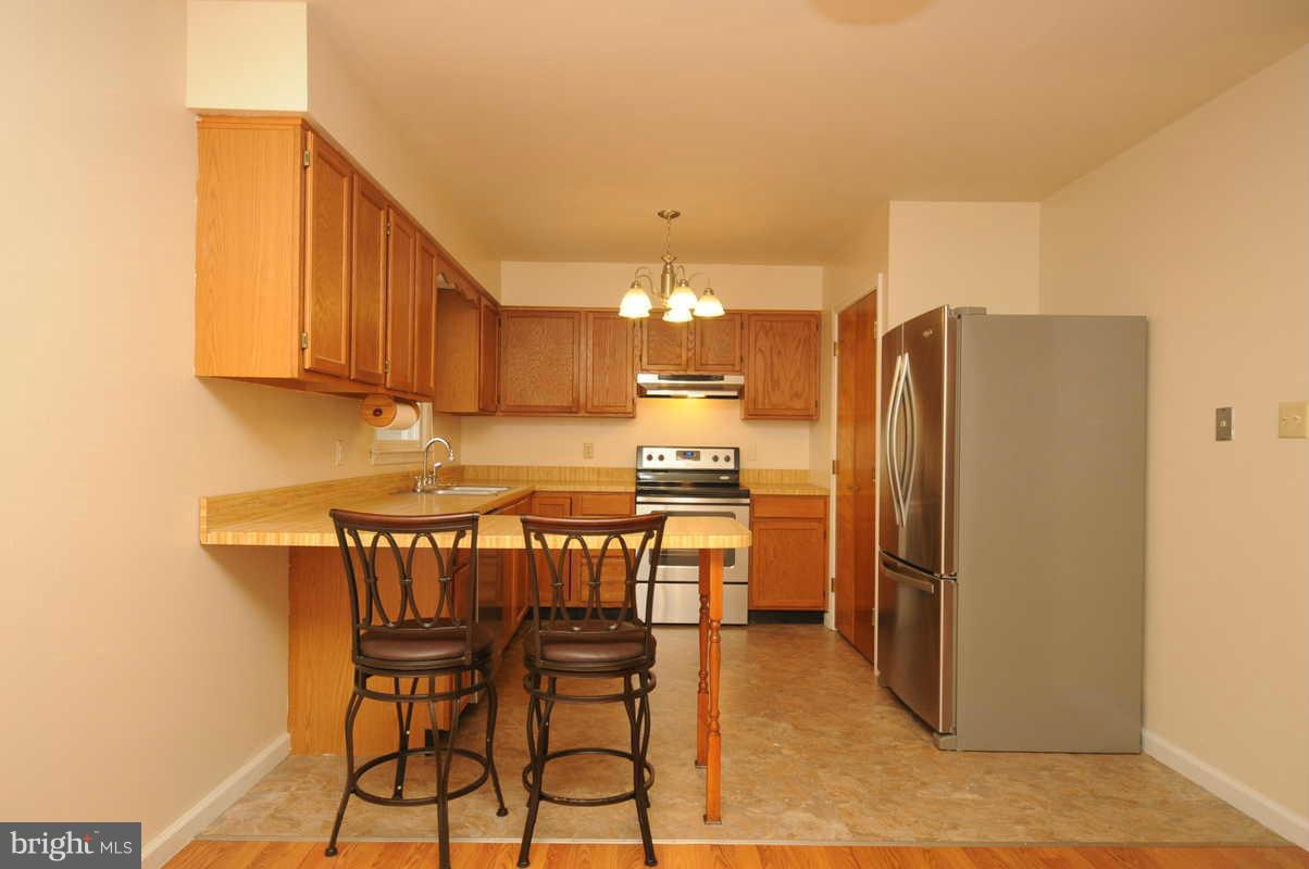 12747 Sillamon Road Goldvein, VA 22720 - Photo 6 of 17 Kitchen