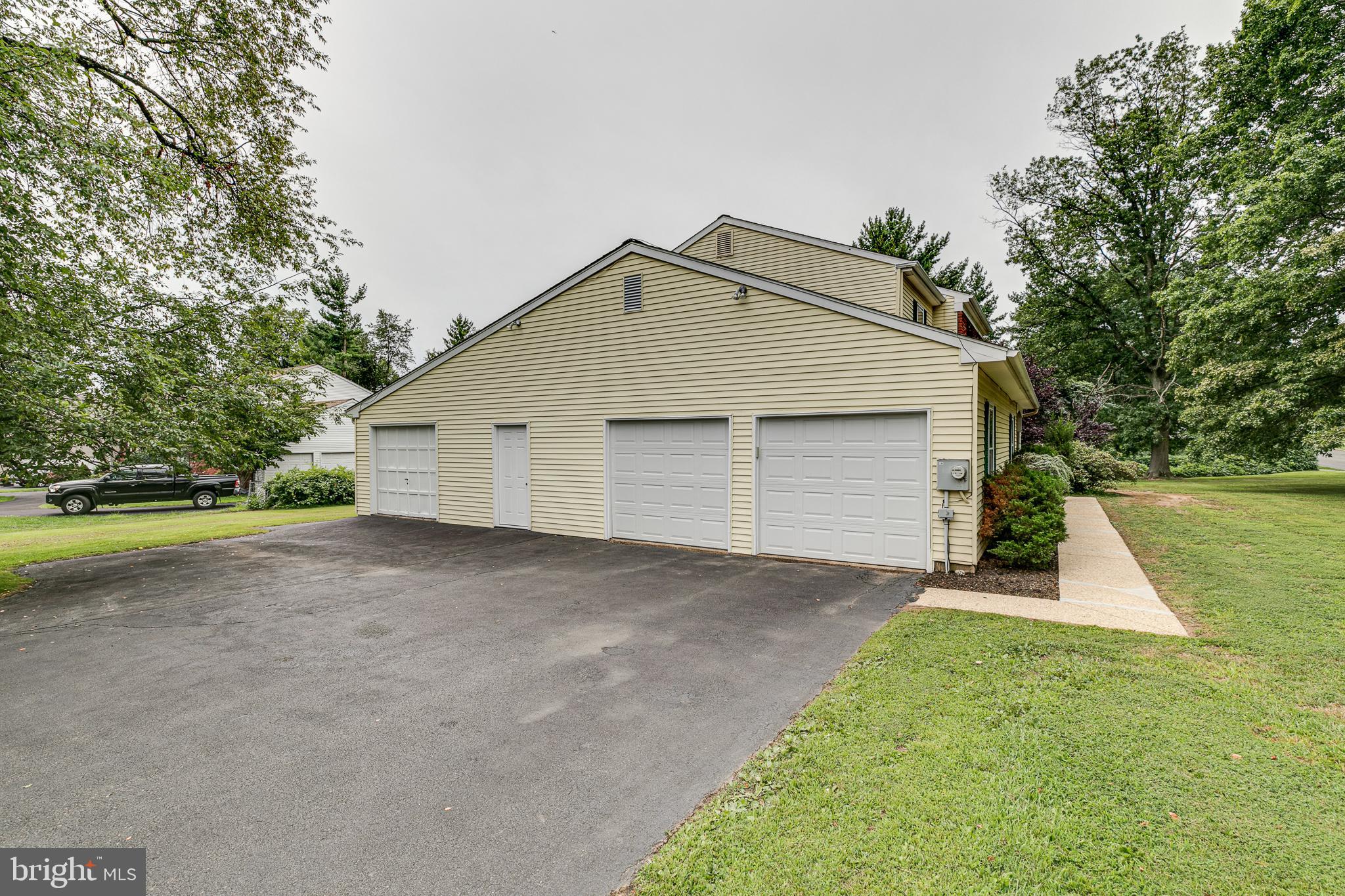 4225 Frontier Road Hatboro, PA 19040 - Photo 6 of 67 Gallery Image 6