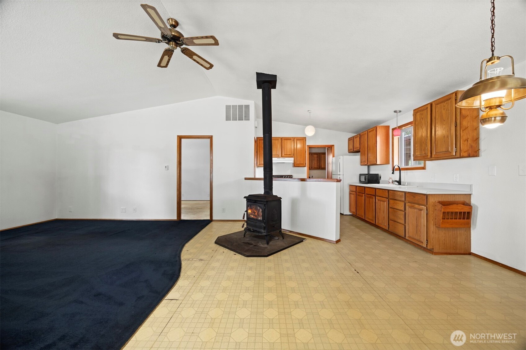 7442 Woodland Road Ferndale, WA 98248 - Photo 4 of 38