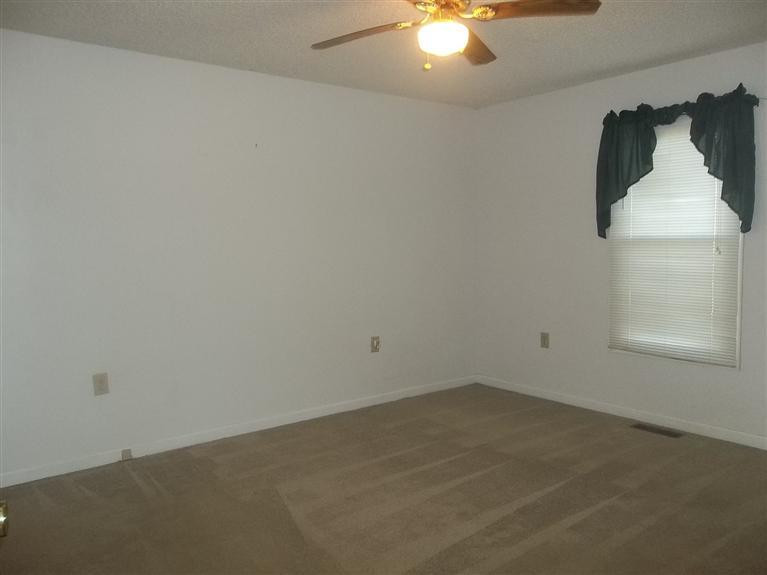 2610 New Cut Road Jeffersonville, KY 40337 - Photo 12 of 36 Photo 12