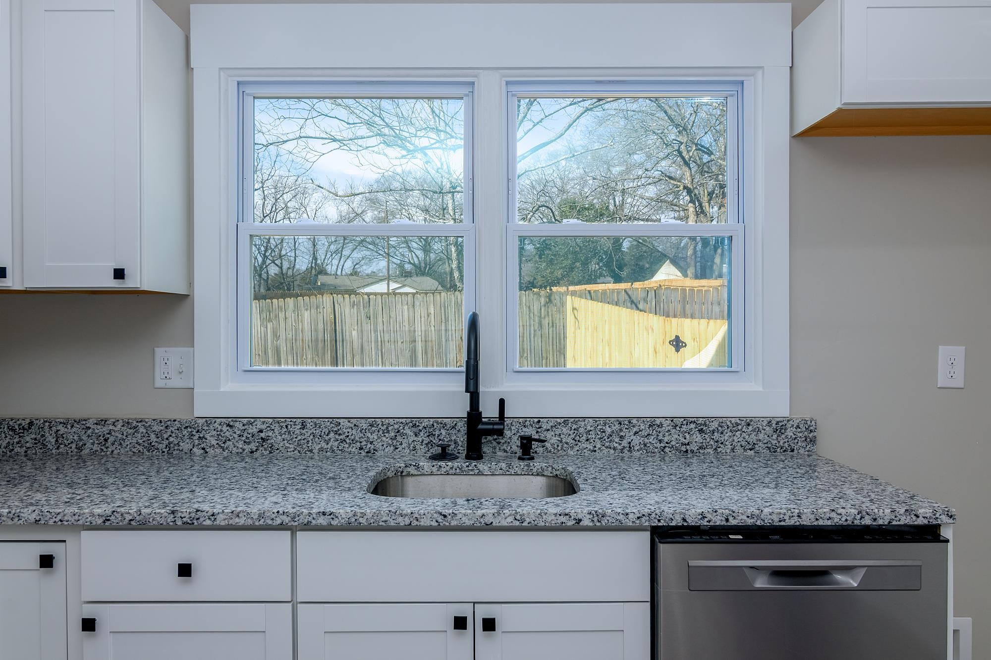 49 Tuskegee Avenue Greenville, SC 29607 - Photo 13 of 39