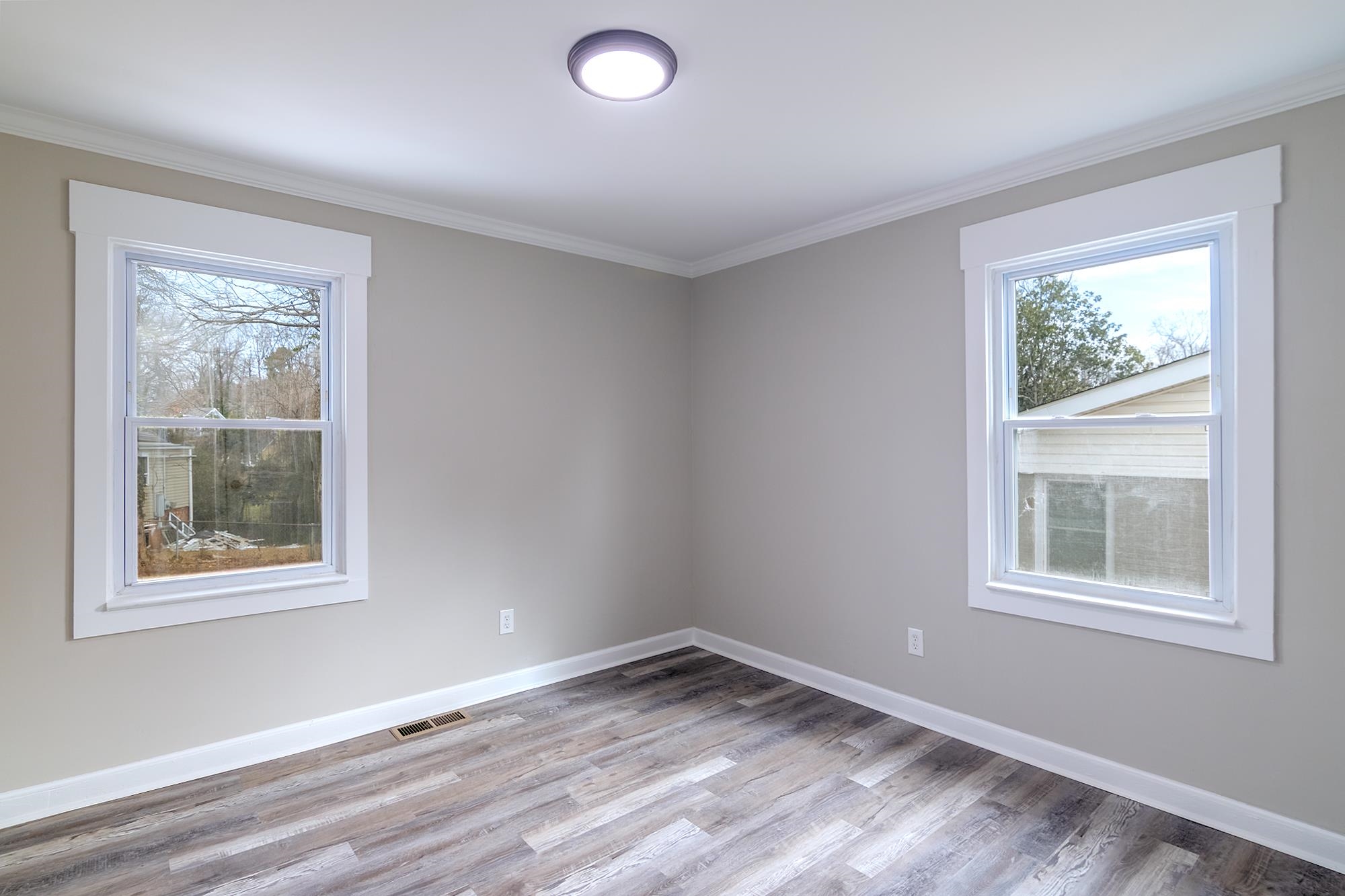 49 Tuskegee Avenue Greenville, SC 29607 - Photo 23 of 39