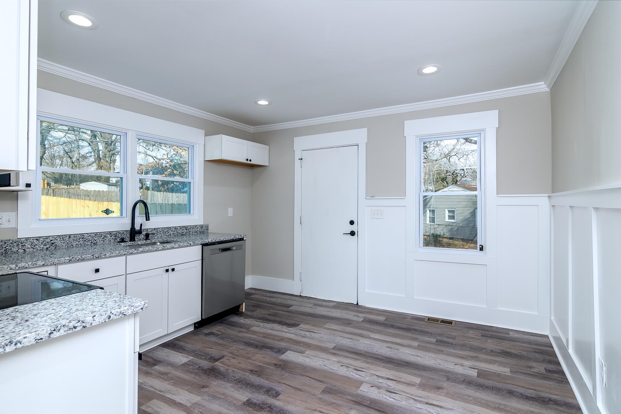 49 Tuskegee Avenue Greenville, SC 29607 - Photo 5 of 39