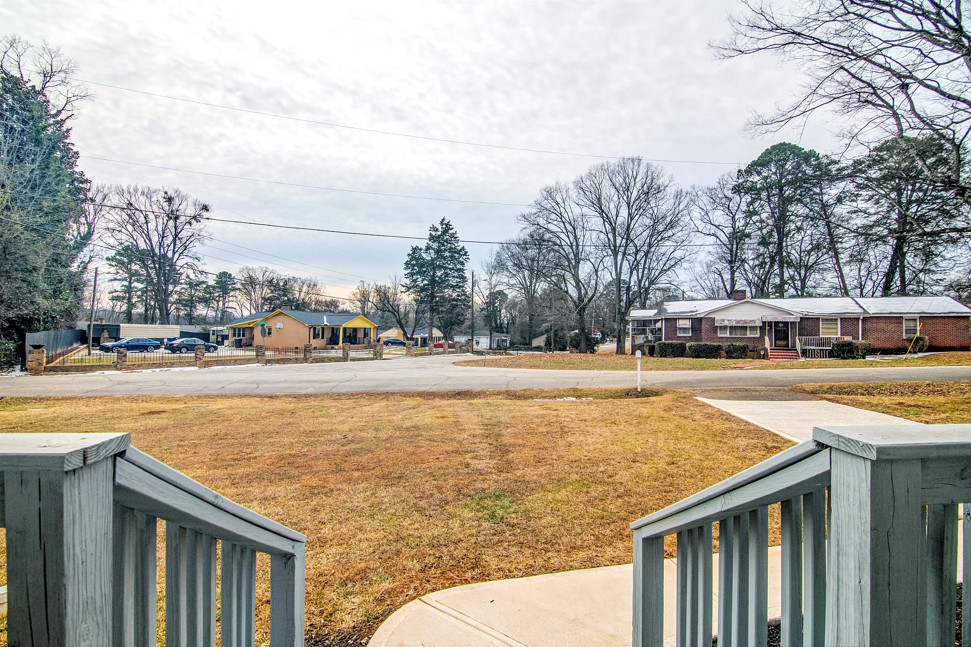 49 Tuskegee Avenue Greenville, SC 29607 - Photo 9 of 39