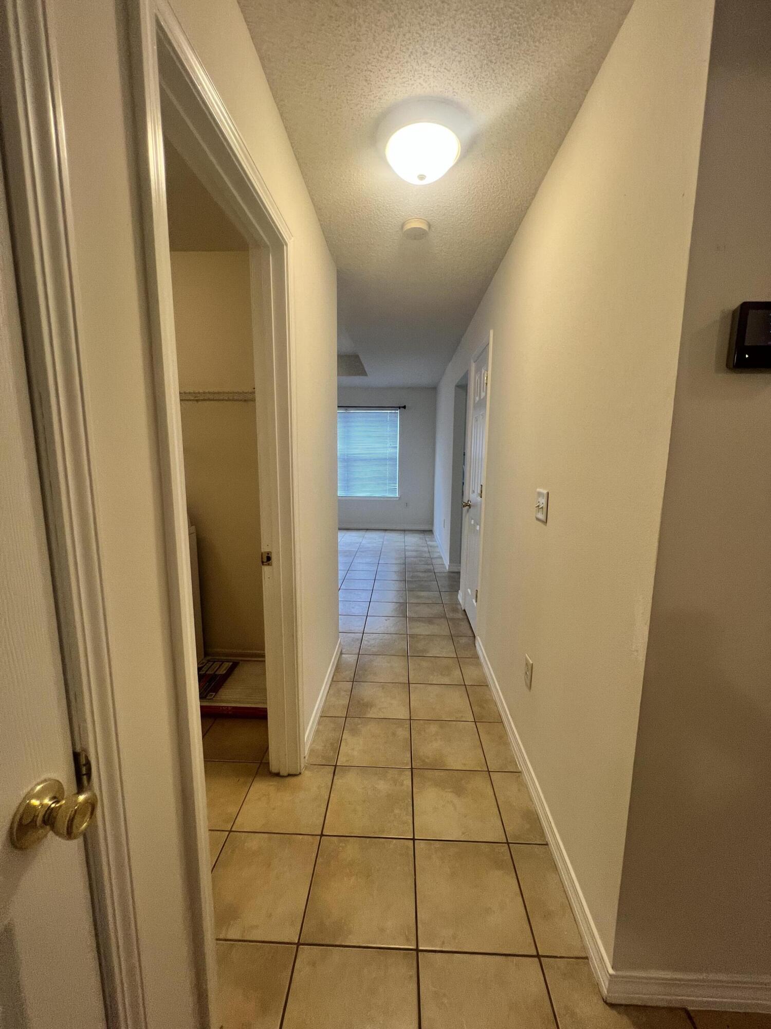 8 Howard Street Niceville, FL 32578 - Photo 20 of 22 a view of a hallway