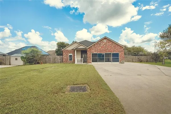 $244,900 | 3318 Cloverview Drive, Gray, LA 70359