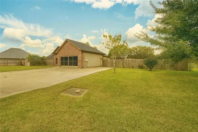 $229,000 | 3318 Cloverview Drive, Gray, LA 70359