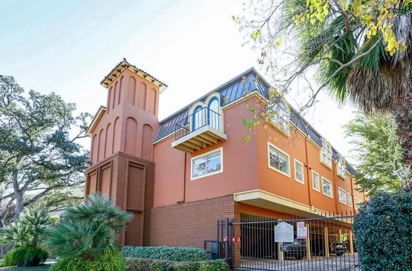 $1,305 | 1919 Portsmouth Street, Unit 954, Houston, TX 77098