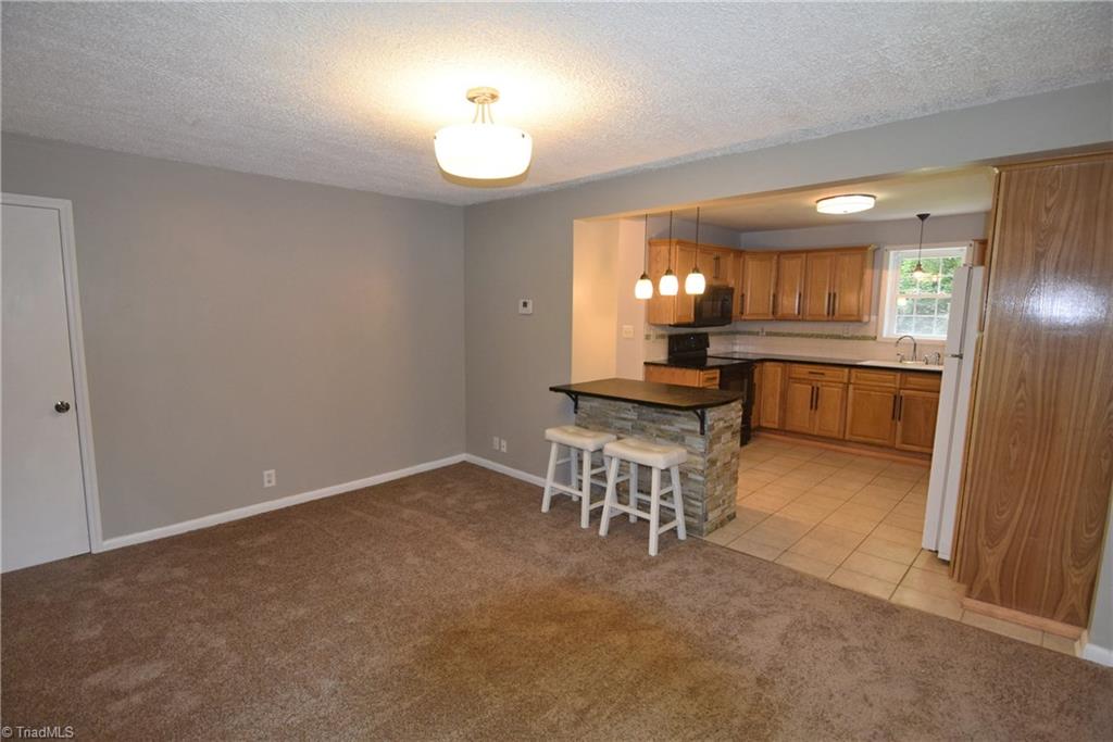 7831 Summerfield Road Summerfield, NC 27358 - Photo 7 of 26 Gallery Image 7