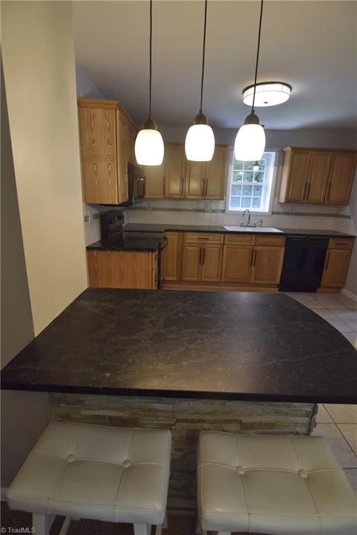 7831 Summerfield Road Summerfield, NC 27358 - Photo 9 of 26 Gallery Image 9