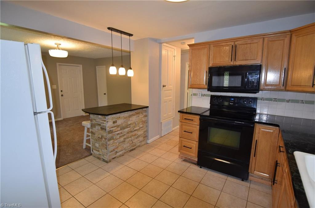 7831 Summerfield Road Summerfield, NC 27358 - Photo 10 of 26 Gallery Image 10
