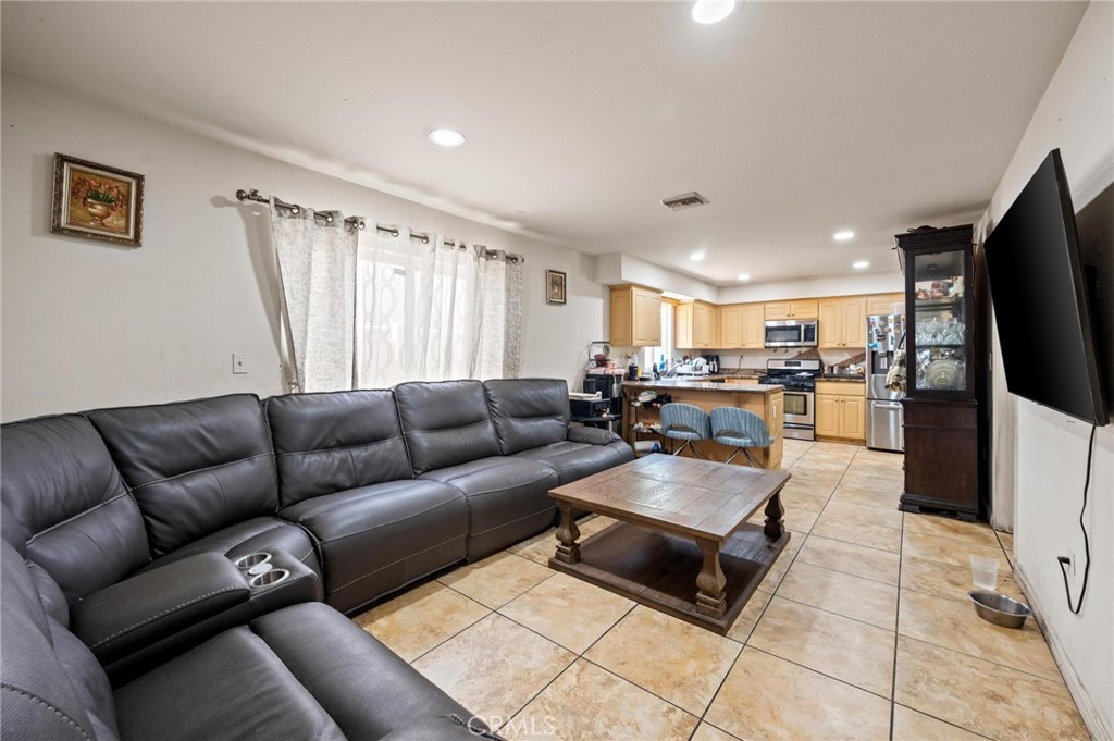14661 Oak Road Sylmar, CA 91342 - Photo 21 of 41