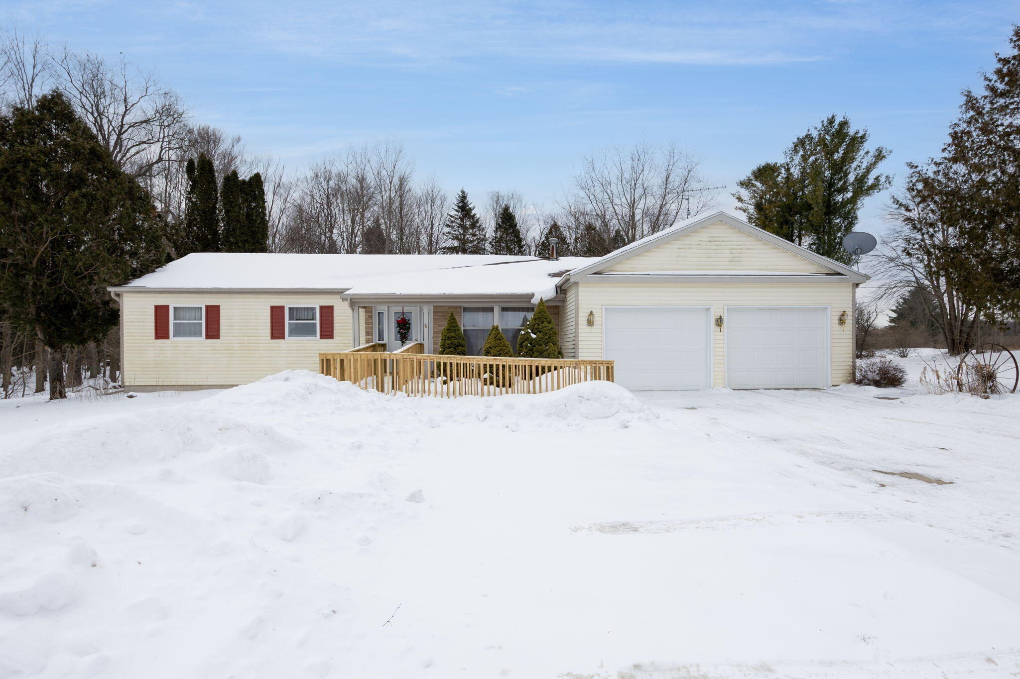 8876 20th Avenue Remus, MI 49340 - Photo 1 of 41 1-web-or-mls-3Y2A2200-Edit