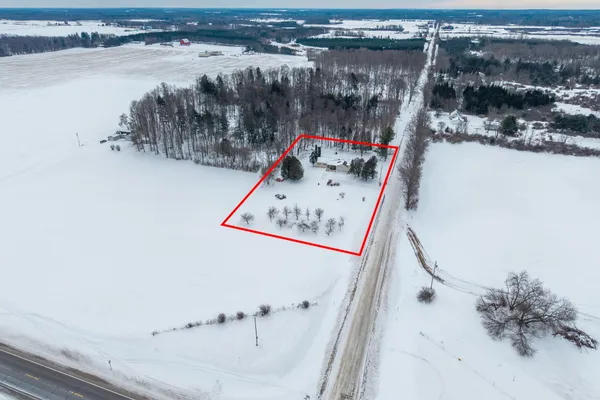 $232,500 | 8876 20th Avenue, Remus, MI 49340