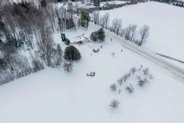 $232,500 | 8876 20th Avenue, Remus, MI 49340