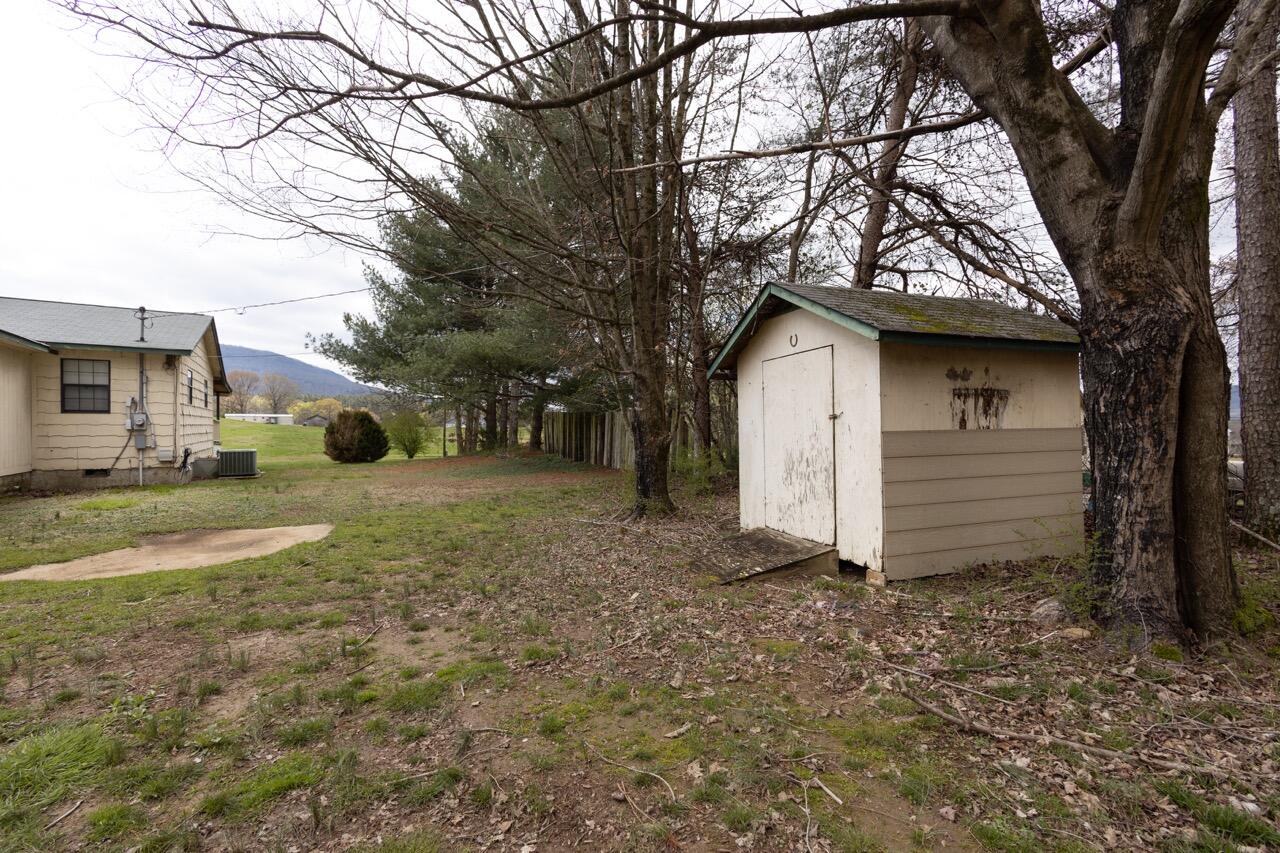 157 Dempsey Road Whitwell, TN 37397 - Photo 10 of 36 157 Dempsey -08 Large