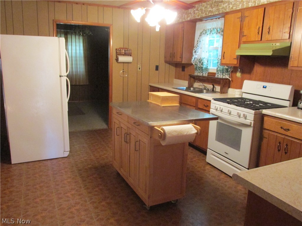 1966 Greens Run Road St. Marys, WV 26170 - Photo 2 of 13 Gallery Image 2