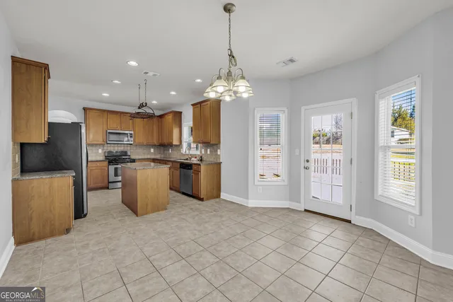 $2,400 | 816 Kaitlyn Drive, Loganville, GA 30052