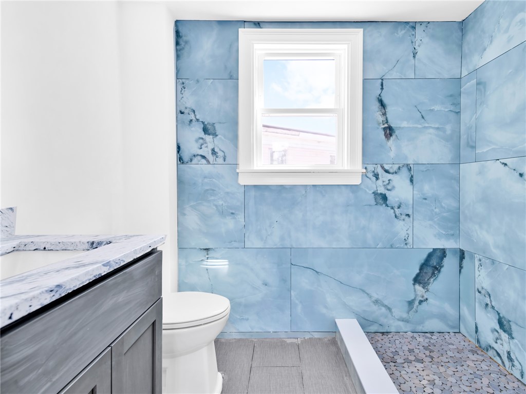 6 Shafter Street Providence, RI 02909 - Photo 11 of 19 Bathroom