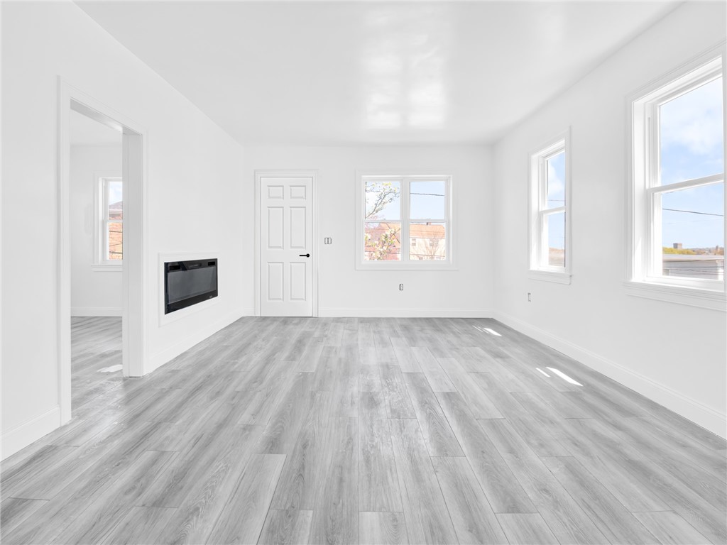 6 Shafter Street Providence, RI 02909 - Photo 3 of 19 Front entry into living room