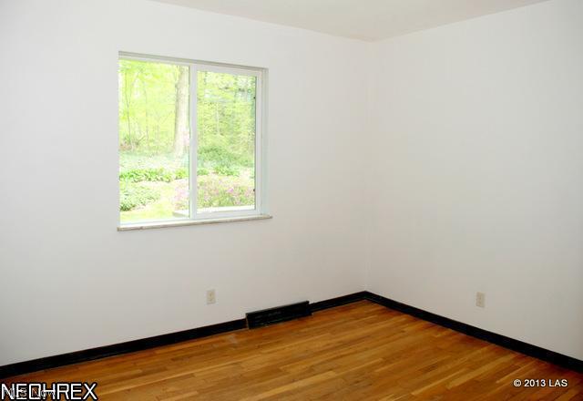 844 Old Spring Road Akron, OH 44321 - Photo 14 of 25