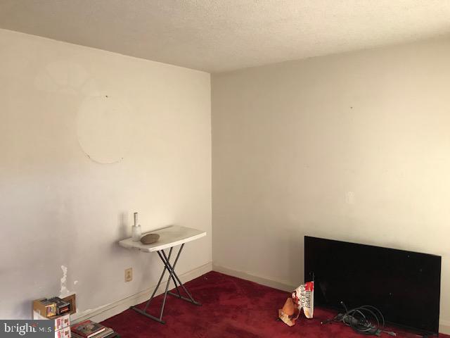 816 Middlesex Road Baltimore, MD 21221 - Photo 10 of 22 Living Room