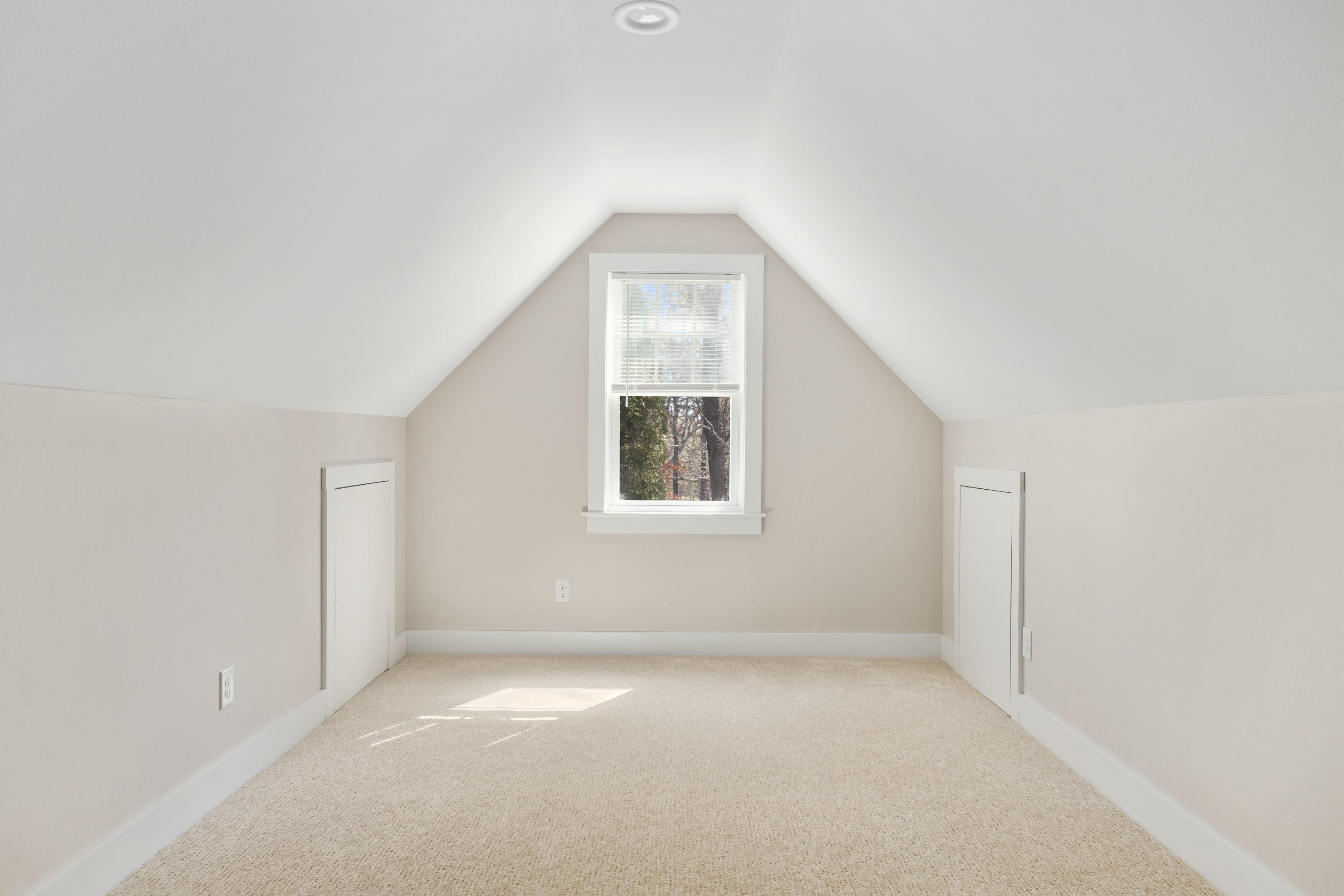 129 Hardings Beach Road Chatham, MA 02633 - Photo 22 of 33 129HarLR-43