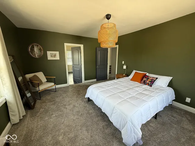 $2,800 | 1306 South East Street, Indianapolis, IN 46225