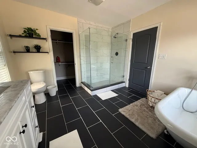 $2,800 | 1306 South East Street, Indianapolis, IN 46225