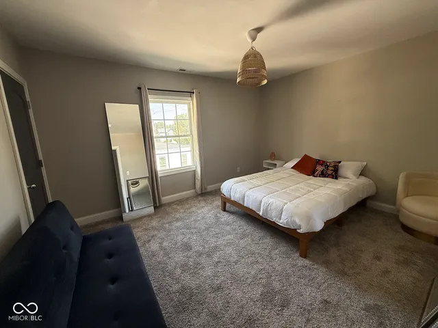 $2,800 | 1306 South East Street, Indianapolis, IN 46225