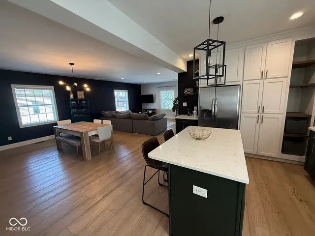 $2,800 | 1306 South East Street, Indianapolis, IN 46225