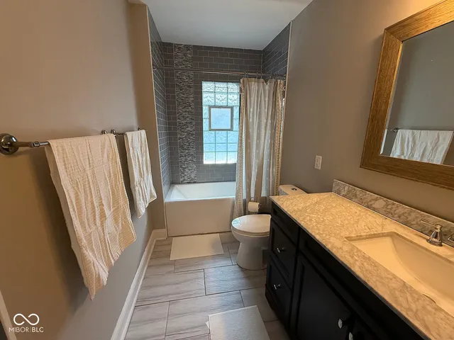 $2,800 | 1306 South East Street, Indianapolis, IN 46225