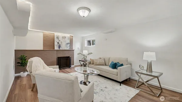 $925,000 | 7301 32nd Avenue South, Seattle, WA 98118