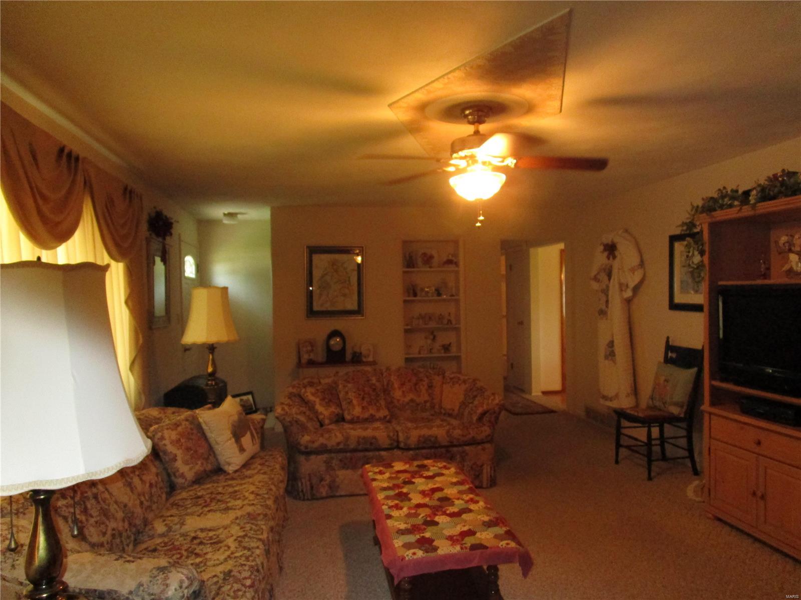 120 East Old Plank Road Chester, IL 62233 - Photo 13 of 28
