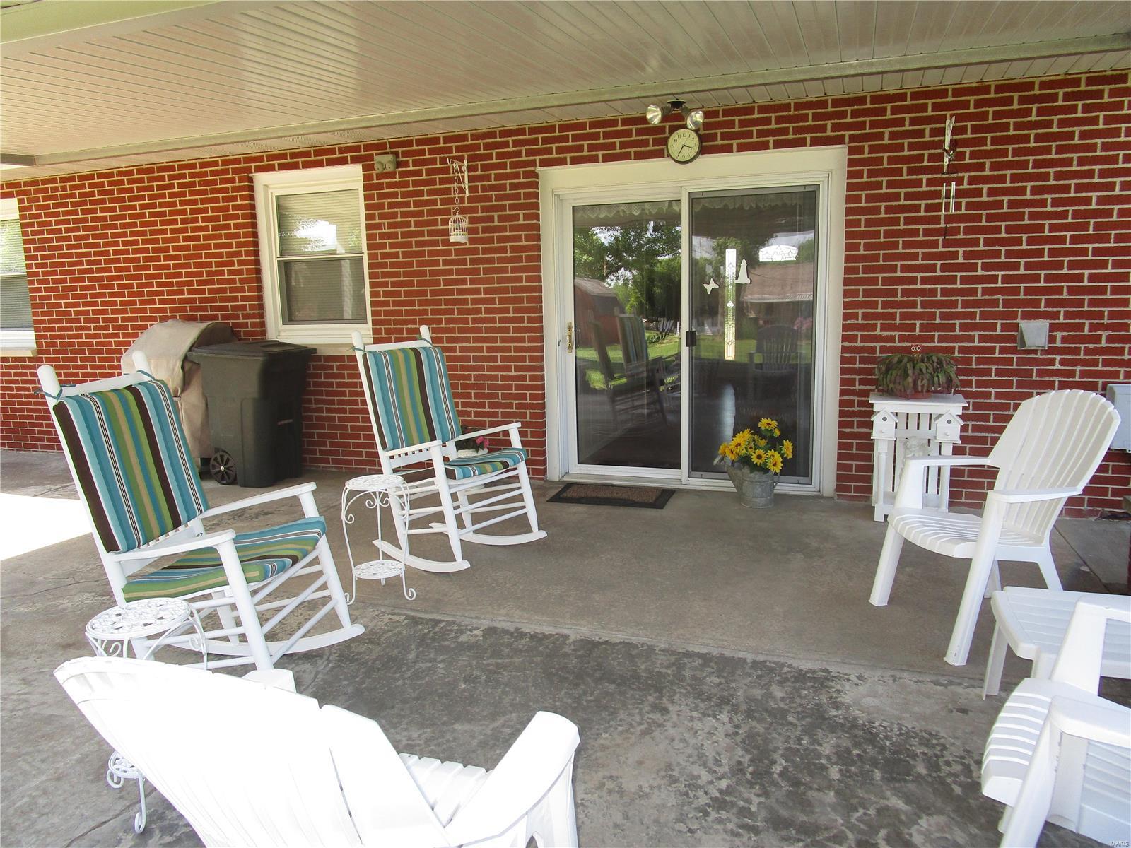 120 East Old Plank Road Chester, IL 62233 - Photo 4 of 28