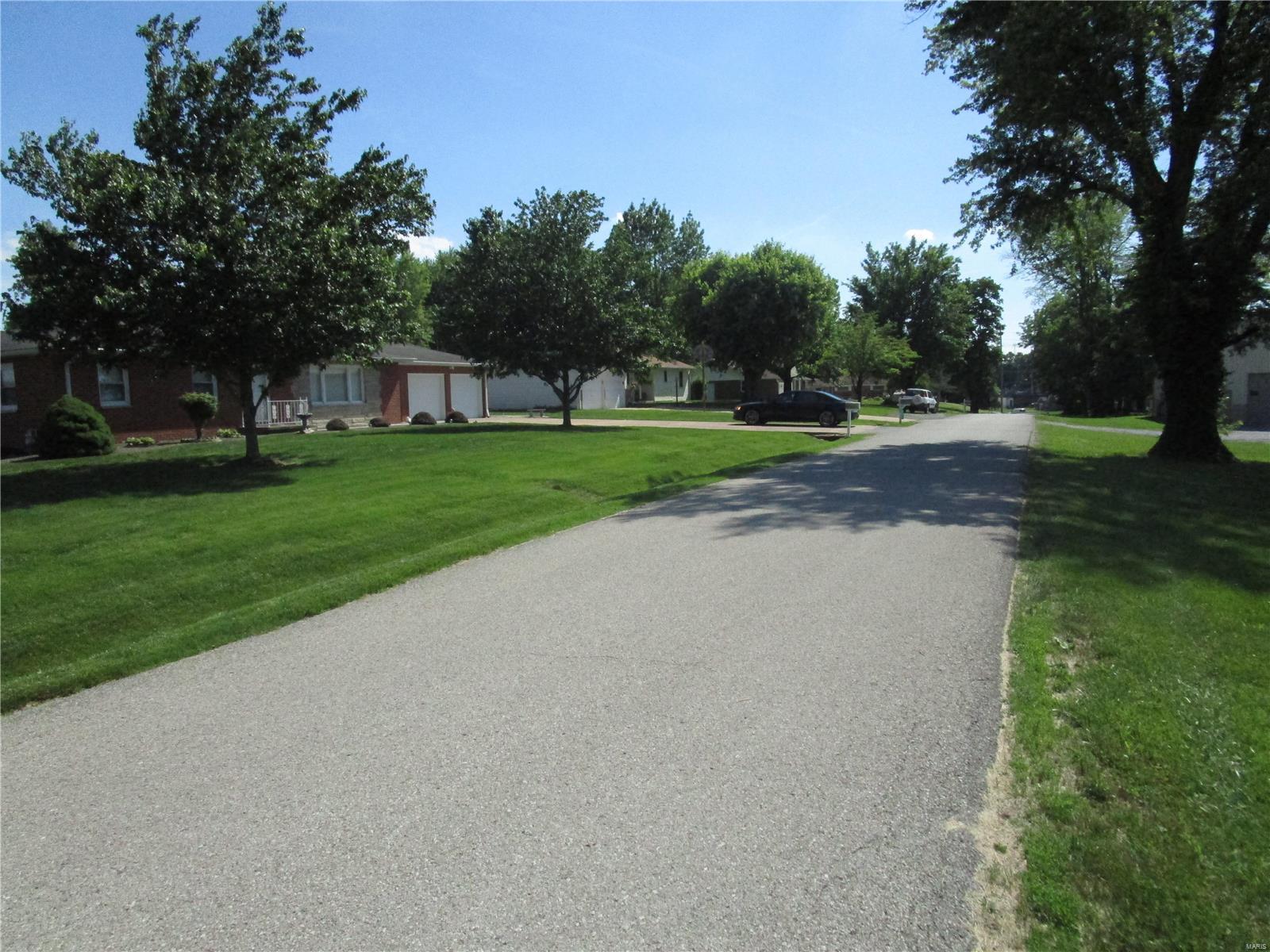 120 East Old Plank Road Chester, IL 62233 - Photo 9 of 28