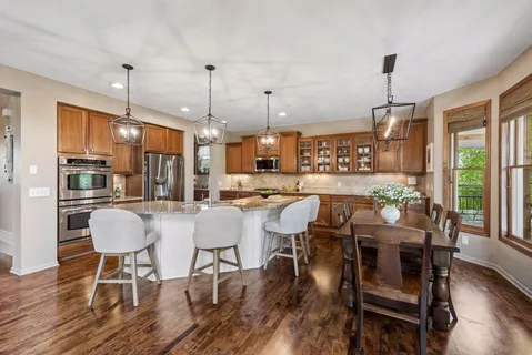 $950,000 | 1800 Carriage Drive, Victoria, MN 55386