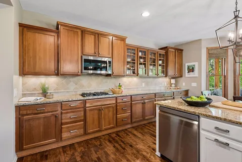$950,000 | 1800 Carriage Drive, Victoria, MN 55386