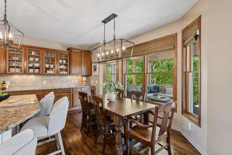 $950,000 | 1800 Carriage Drive, Victoria, MN 55386