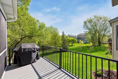 $950,000 | 1800 Carriage Drive, Victoria, MN 55386