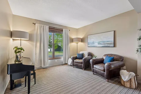 $950,000 | 1800 Carriage Drive, Victoria, MN 55386