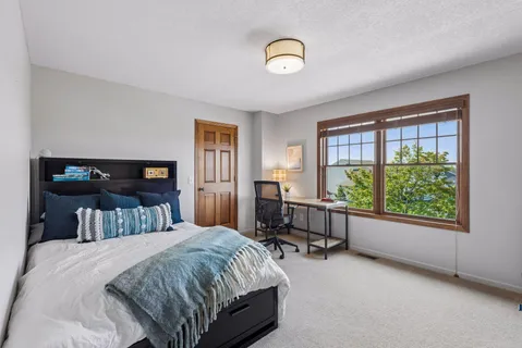 $950,000 | 1800 Carriage Drive, Victoria, MN 55386