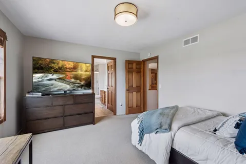 $950,000 | 1800 Carriage Drive, Victoria, MN 55386