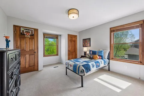 $950,000 | 1800 Carriage Drive, Victoria, MN 55386