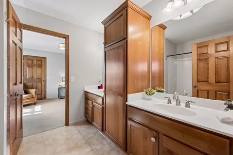 $950,000 | 1800 Carriage Drive, Victoria, MN 55386