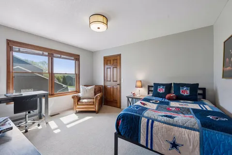 $950,000 | 1800 Carriage Drive, Victoria, MN 55386