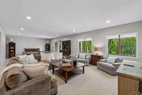 $950,000 | 1800 Carriage Drive, Victoria, MN 55386