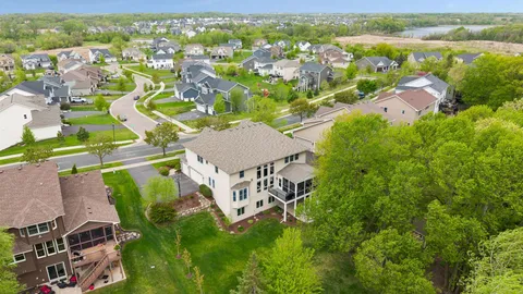 $950,000 | 1800 Carriage Drive, Victoria, MN 55386