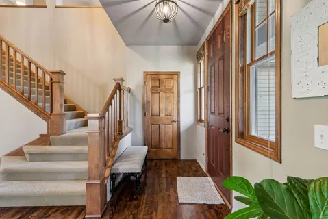 $950,000 | 1800 Carriage Drive, Victoria, MN 55386
